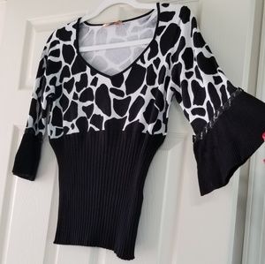 ⭐Belldini Print black and white 3/4 sleeve M